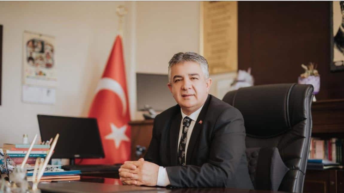 SAVAŞ KORKMAZ - OKUL MÜDÜRÜ